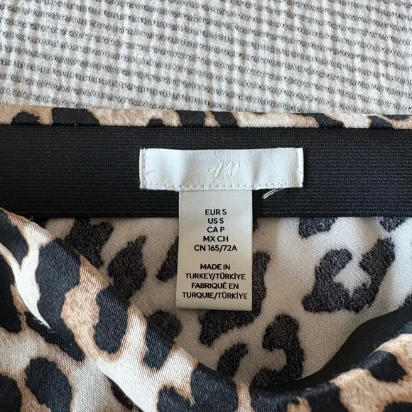 H&M Leopard Print Maxi Skirt - Picture 2 of 5